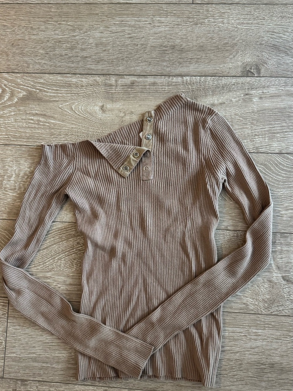 Henne Ribbed One-Shoulder Button Accent Top - Taupe